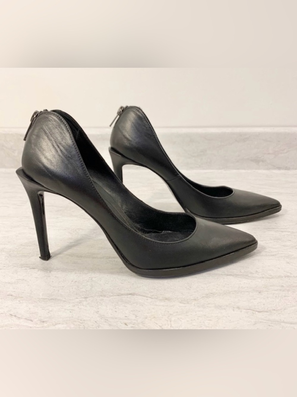 Helmut Lang Leather Heels in Black Size 38